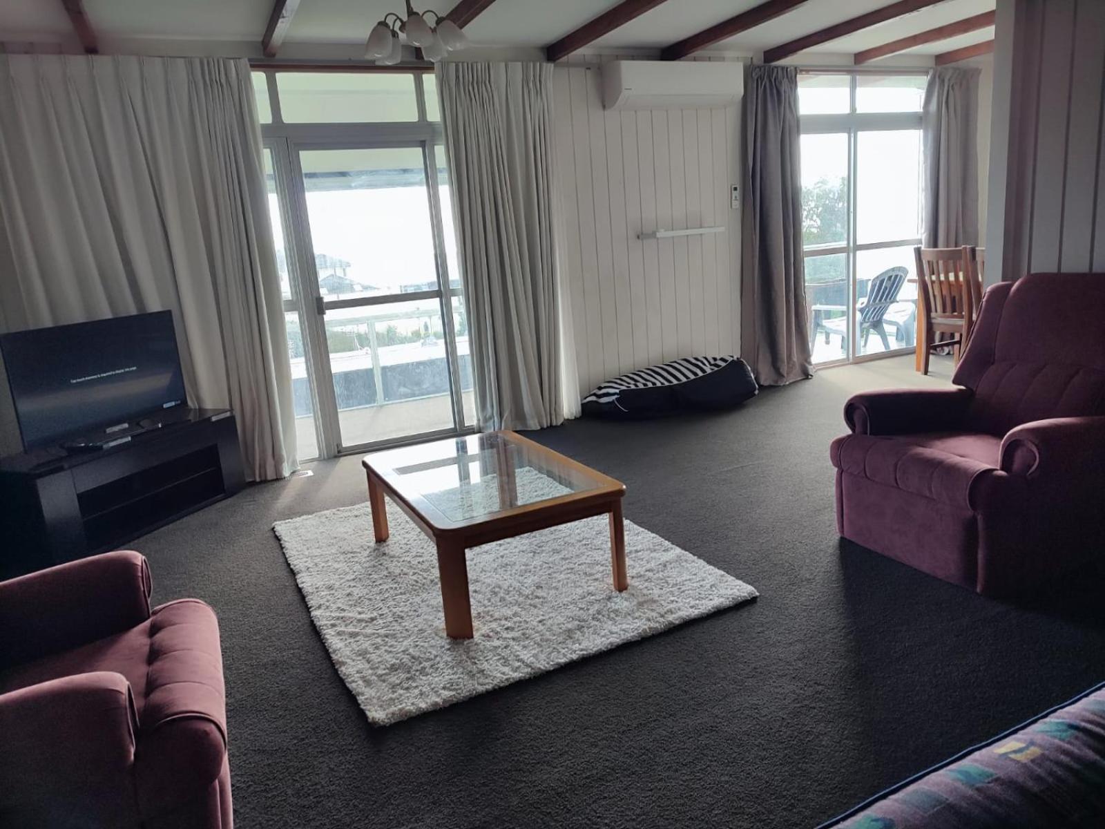 Home With Sea Views New Plymouth Esterno foto